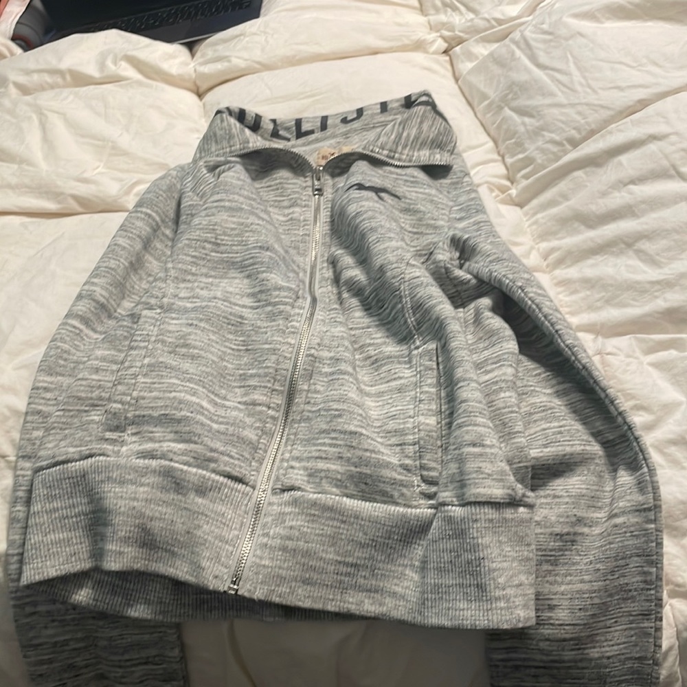 Gray zip up cotton material